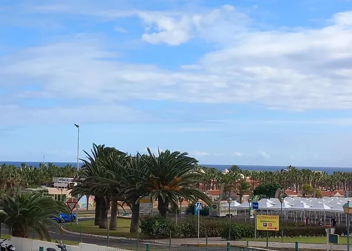 Sunny Panorama Seasight Lomas, 5 Min