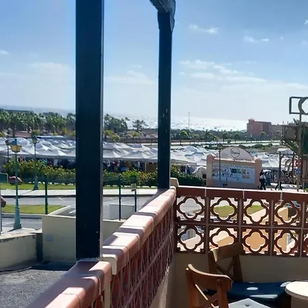 Sunny Panorama Seasight Lomas, 5 Min